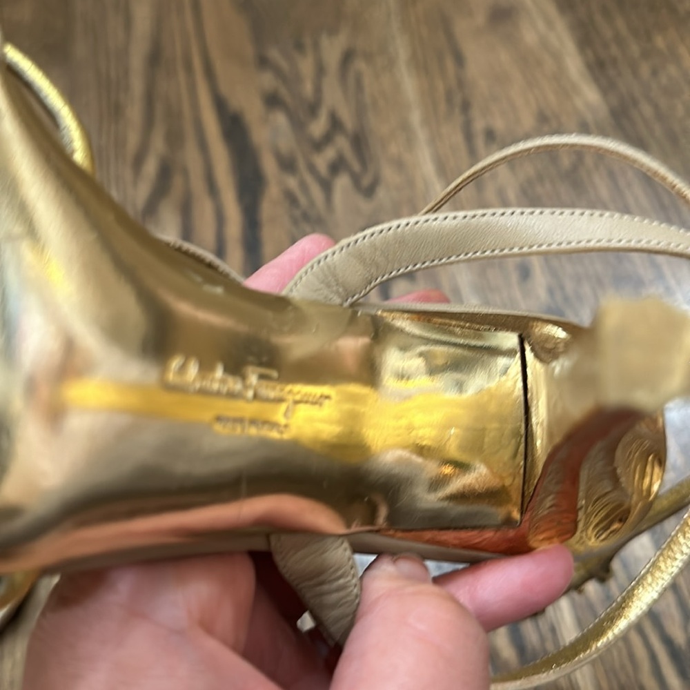 Ferragamo shoes 9 - Picture 9 of 13